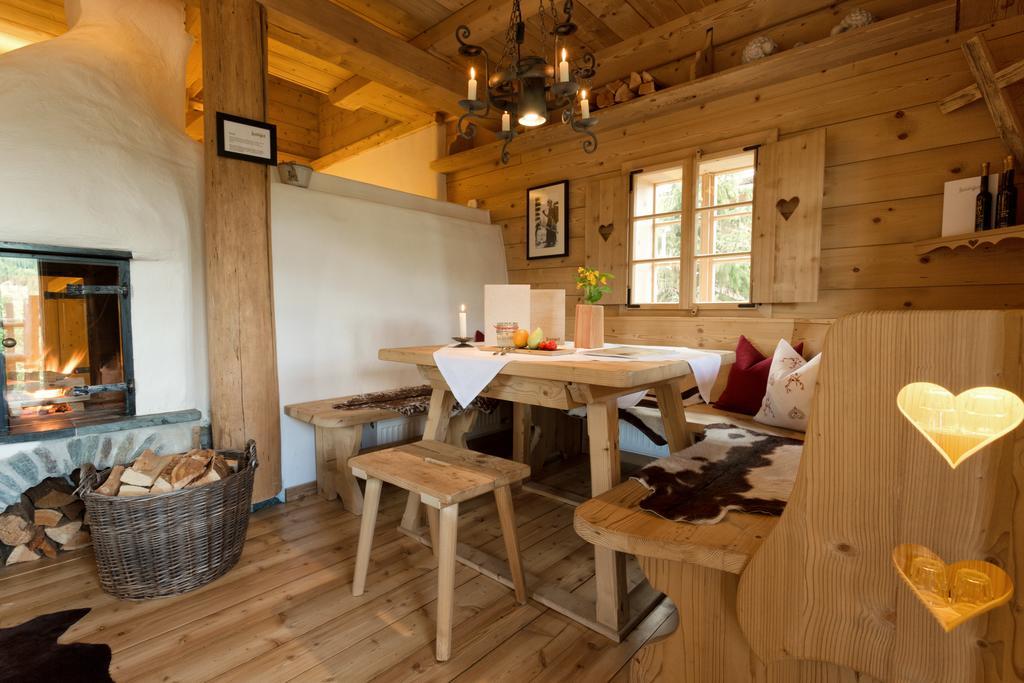 Almdorf Seinerzeit Hotel Wiedweg Екстериор снимка
