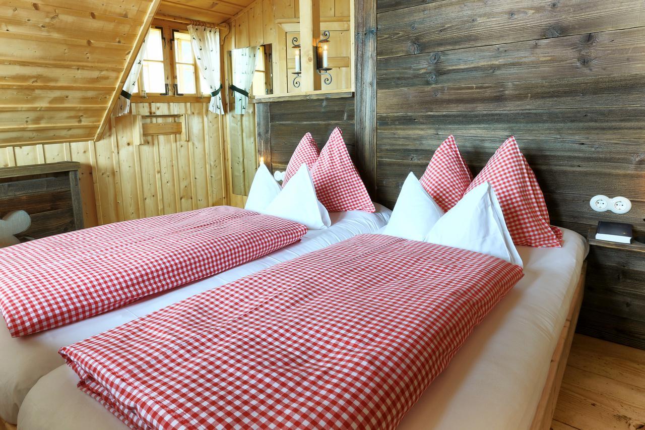Almdorf Seinerzeit Hotel Wiedweg Екстериор снимка